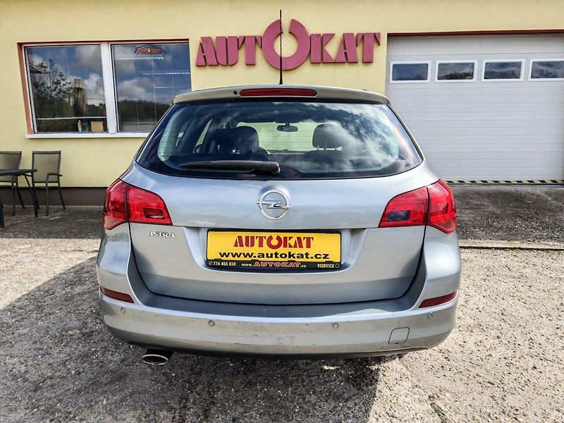 Opel Astra (2012) 1.4i 16V LPG Klima/1MAJ/ESP - fotka 4 z 23