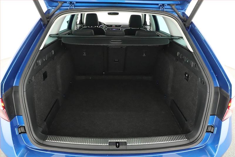 Škoda Superb (2020) 2.0 TDI, Automat, Navi - fotka 19 z 20