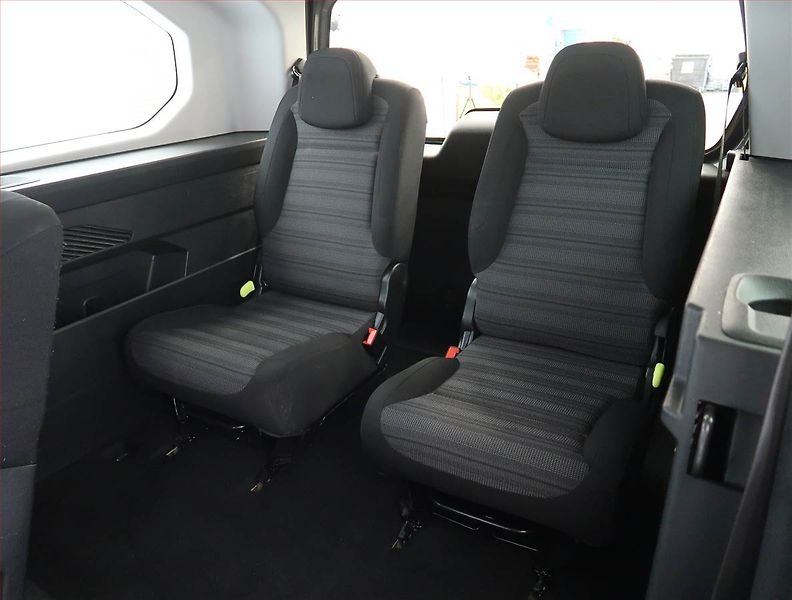 Opel Combo (2021) Edition 1.2 Turbo, 7Míst, 1Maj - fotka 15 z 24