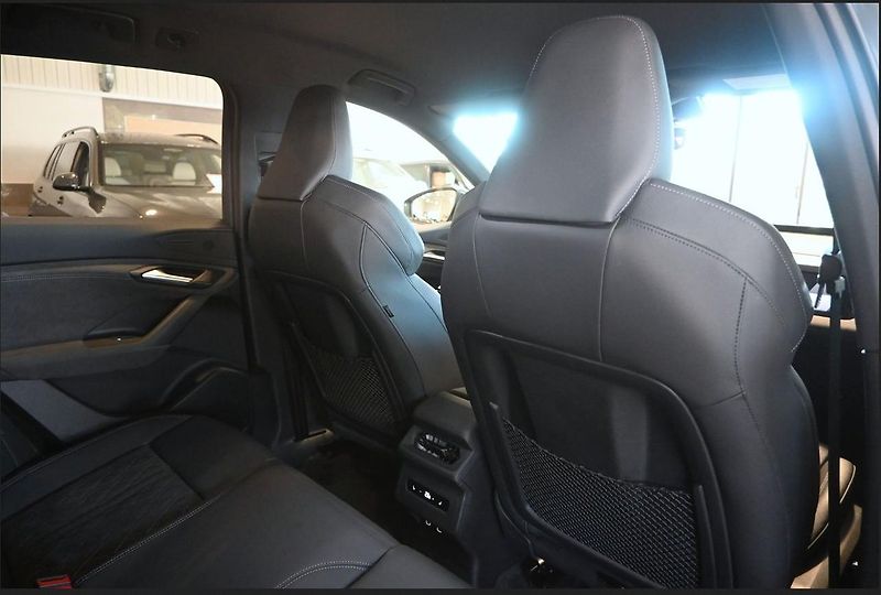 Audi Q6 e-tron S Line 83kWh 360kam - fotka 13 z 25