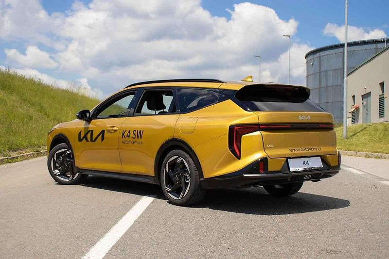 Test Kia K4 Sportswagon.