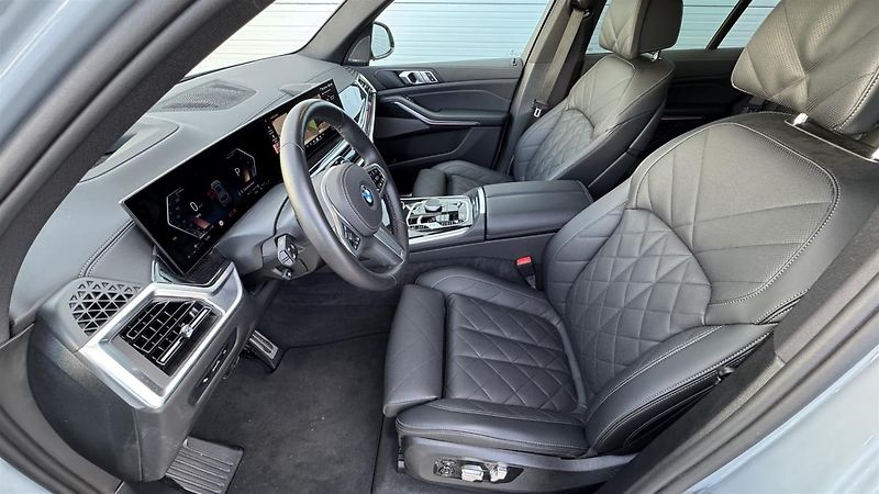 BMW X5 xDrive30d - fotka 4 z 15