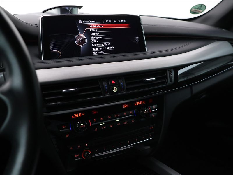 BMW X5 3,0 40d 230kW xDrive M-Paket C - fotka 20 z 32