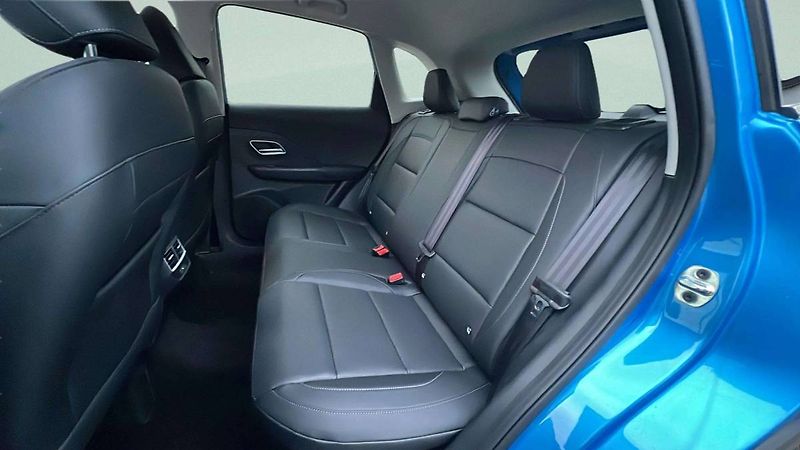 MG ZS EXCLUSIVE HYBRID+ 1.5L 145 kw/ - fotka 19 z 20