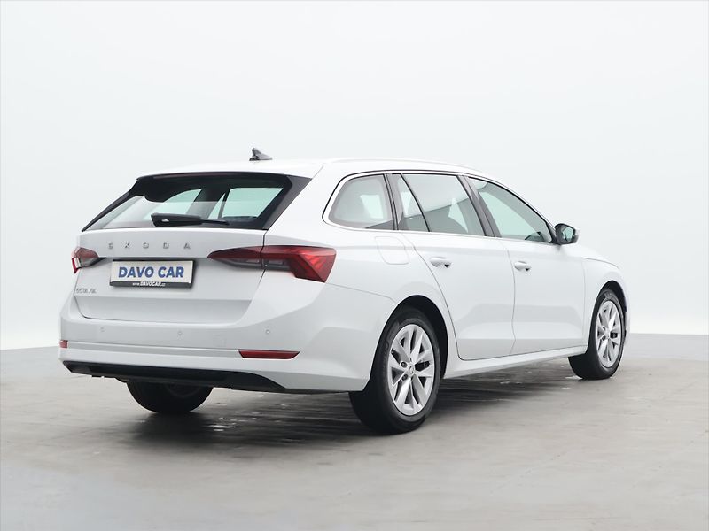 Škoda Octavia 1,5 - fotka 7 z 26