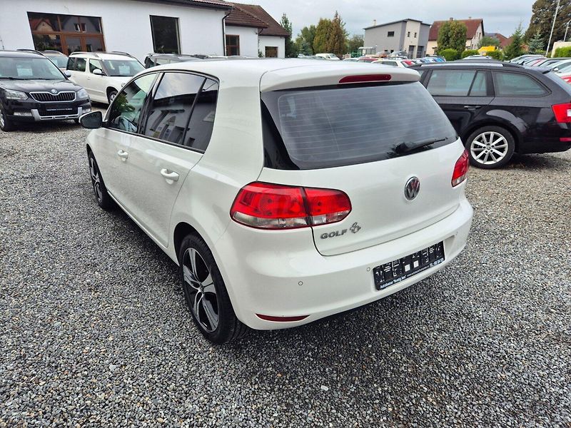 Volkswagen Golf (2012) 1.2 TSi - fotka 7 z 30