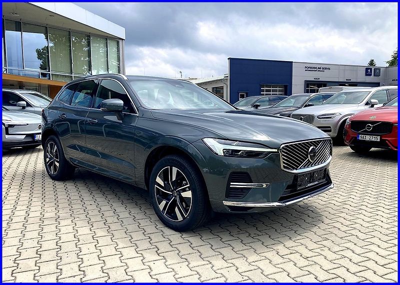 Volvo XC60 (2026) B5 AWD PLUS BR.+4SERVIS/ZÁRUKA - fotka 11 z 43