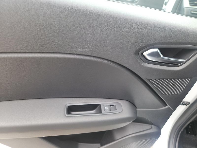 Renault Captur (2026) evolution TCe 115 - fotka 19 z 23