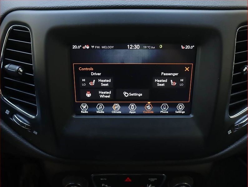 Jeep Compass (2020) 1.4 MultiAir, Serv.kniha - fotka 21 z 22