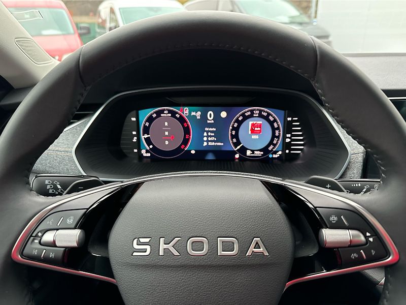 Škoda Octavia IV FL Combi Top Selection 2.0 - fotka 21 z 24