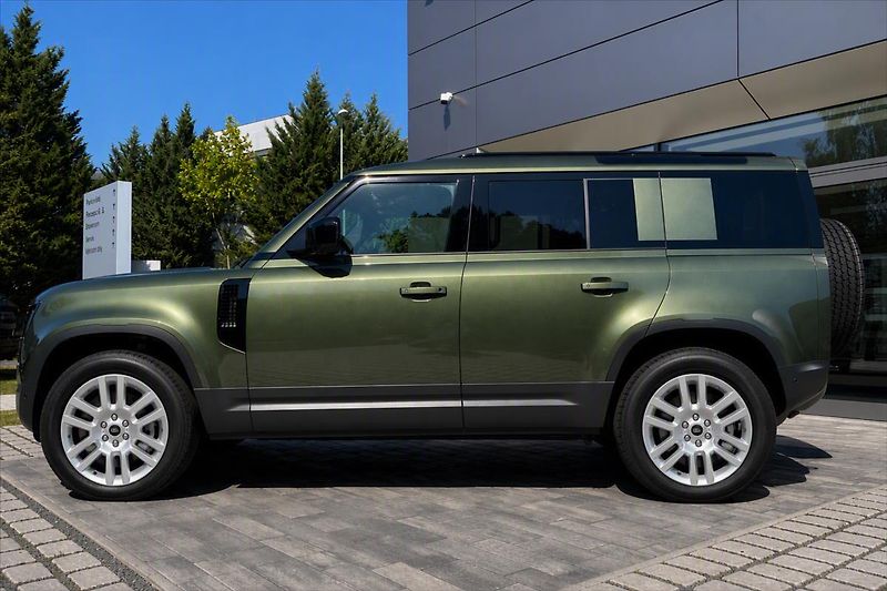 Land Rover Defender (2026) 110 D200 S* - fotka 2 z 29