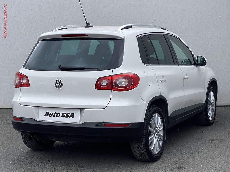 Volkswagen Tiguan (2010) 2.0 TSi 4x4, Team, bixen - fotka 4 z 16