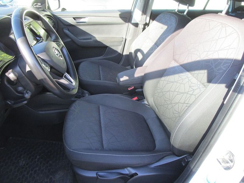 Škoda Fabia 1,0 TSI-70KW-NOVÁ STK+OLEJ - fotka 13 z 23
