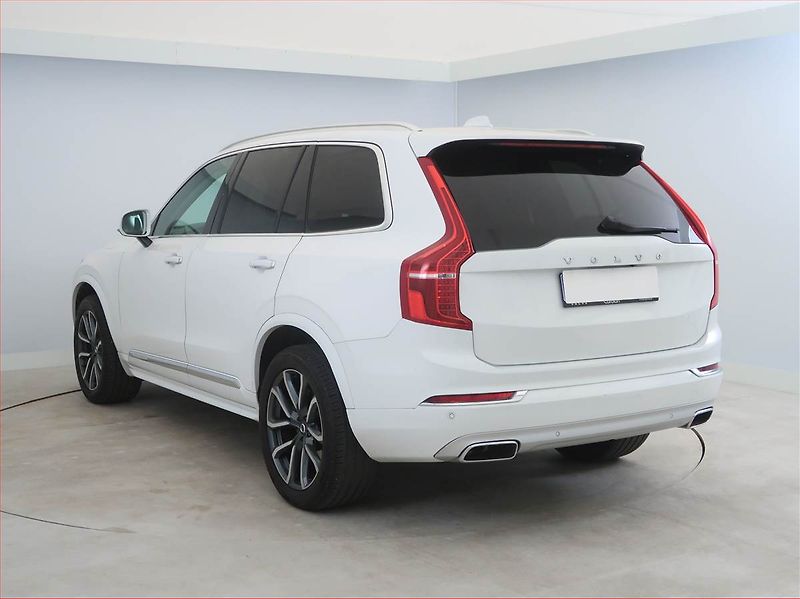 Volvo XC90 (2018) D5 AWD - fotka 4 z 17