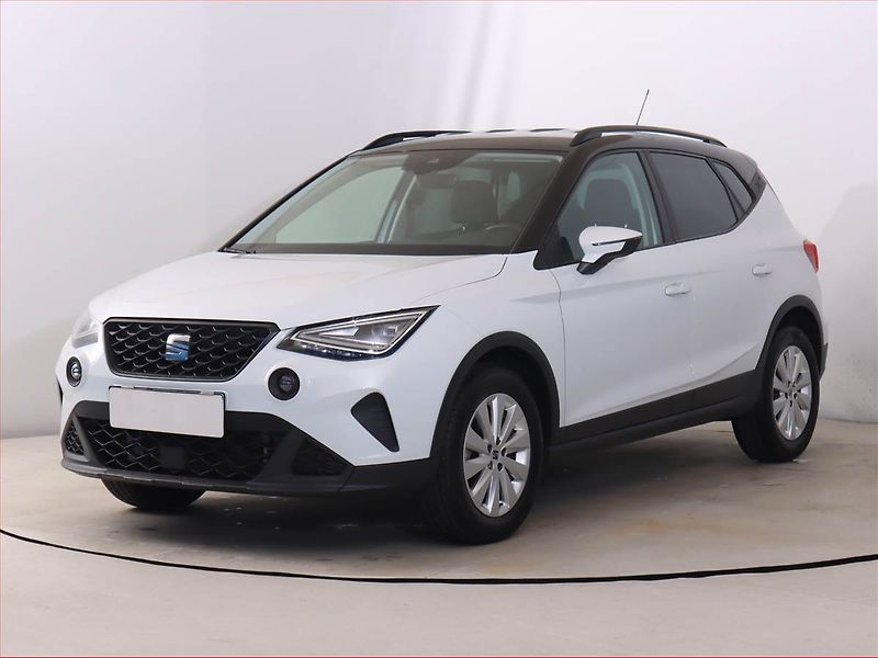 Seat Arona (2022) Xperience 1.0 TSI, Automat - fotka 2 z 21