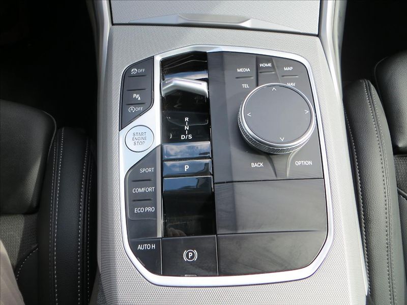 BMW Řada 3 2,0 318i 115kw LED, AUT, ČR - fotka 14 z 24