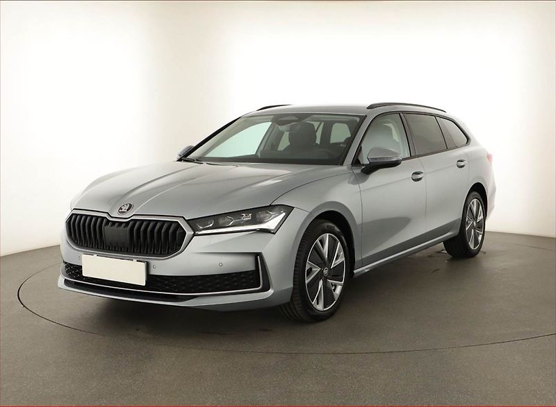 Škoda Superb (2024) 2.0 TDI, Selection, ACC, Tažné - fotka 2 z 22