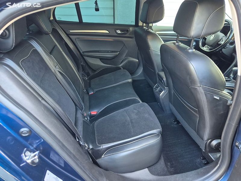 Renault Mégane (2017) 1.2i Automat 97Kw - fotka 15 z 29