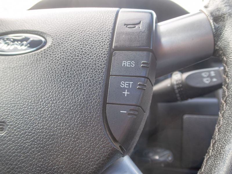 Ford Mondeo (2005) 2.2D 114KW – TITANIUM PLUS - fotka 16 z 47