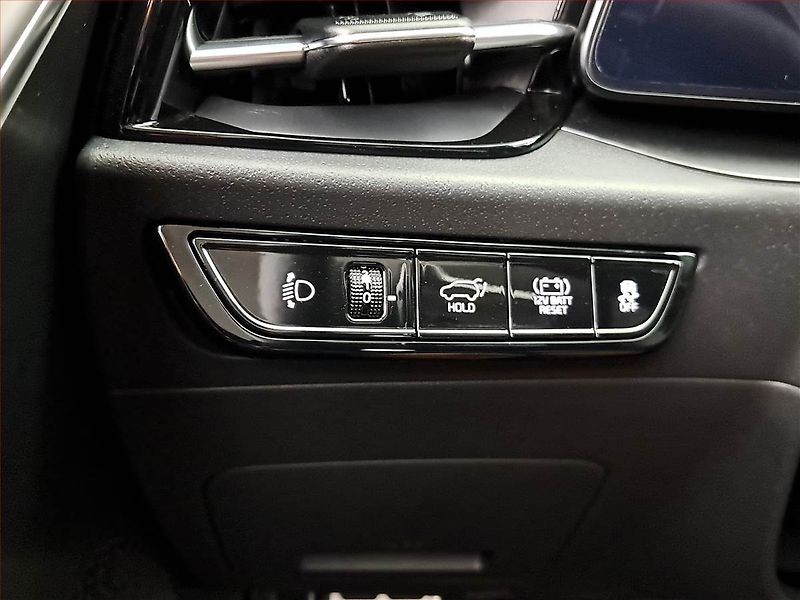 Kia Niro (2023) Premium Hybrid - fotka 21 z 23