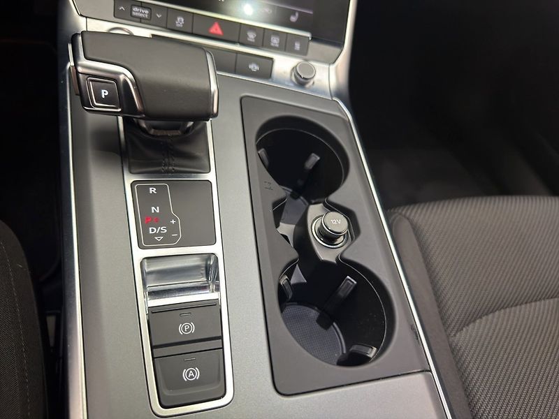 Audi A6 45TFSI quattro Matrix NezT 360 - fotka 23 z 29
