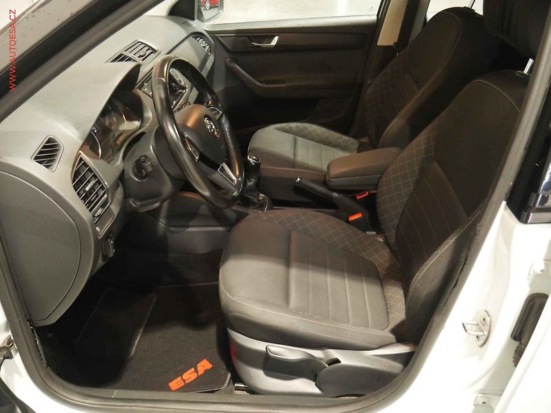 Škoda Fabia (2017) 1.0 TSI, ČR, autoAC - fotka 9 z 20