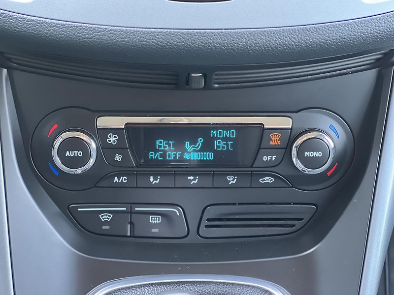 Ford Grand C-MAX 1.6HDi 7MÍST ČR odp.DPH - fotka 20 z 41