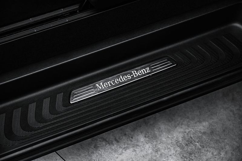 Mercedes-Benz Třídy V 300d 4M Exclusive AMG Long - fotka 21 z 26