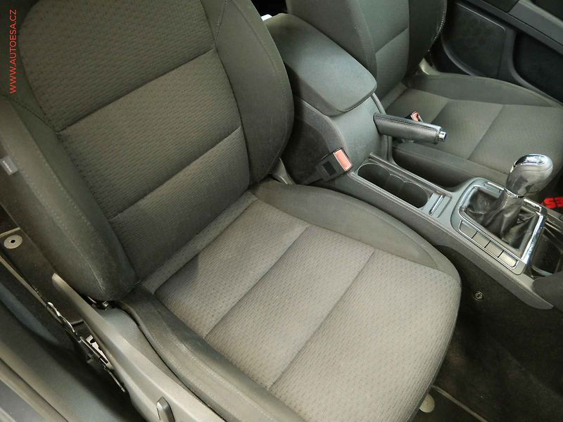 Škoda Superb (2009) 2.0 TDi, ČR, Xenon, AC - fotka 12 z 23
