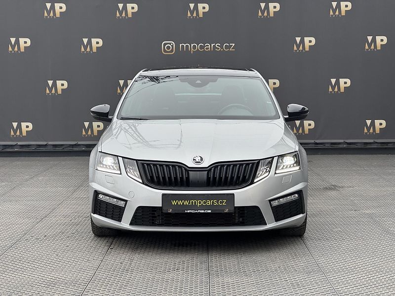 Škoda Octavia (2019) 2.0TSi 245 RS, DSG, PANO   - fotka 2 z 50