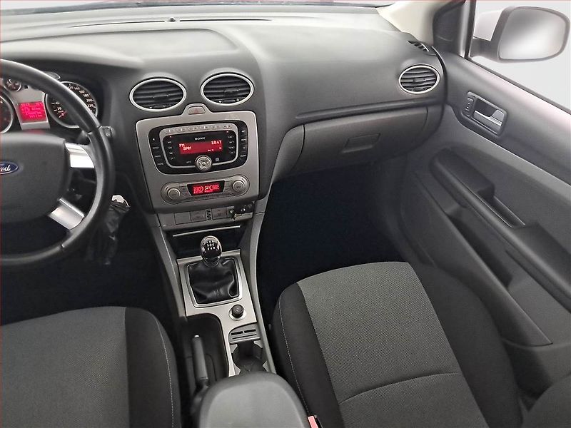 Ford Focus (2009) 2.0 16V, po STK, jezdí výborně - fotka 8 z 16
