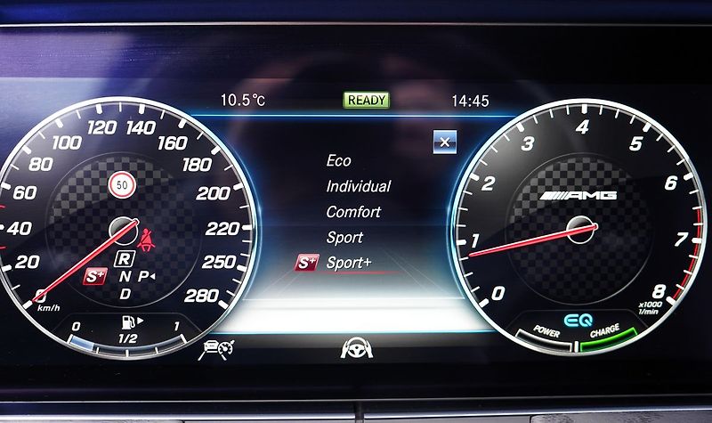 Mercedes-Benz Třídy E E 53 AMG 4Matic+/440PS - fotka 30 z 48