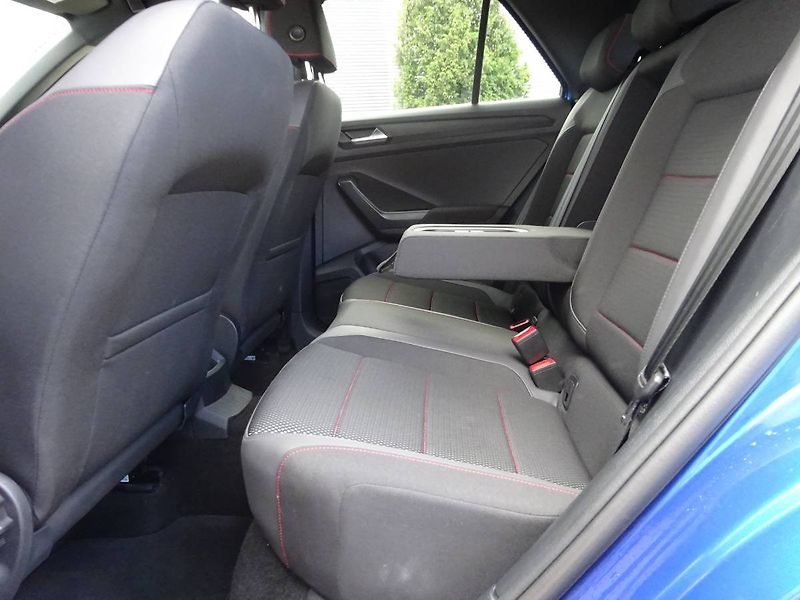 Volkswagen T-Roc (2021) 1,5TSi/ 110kW DSG Sport - fotka 24 z 26