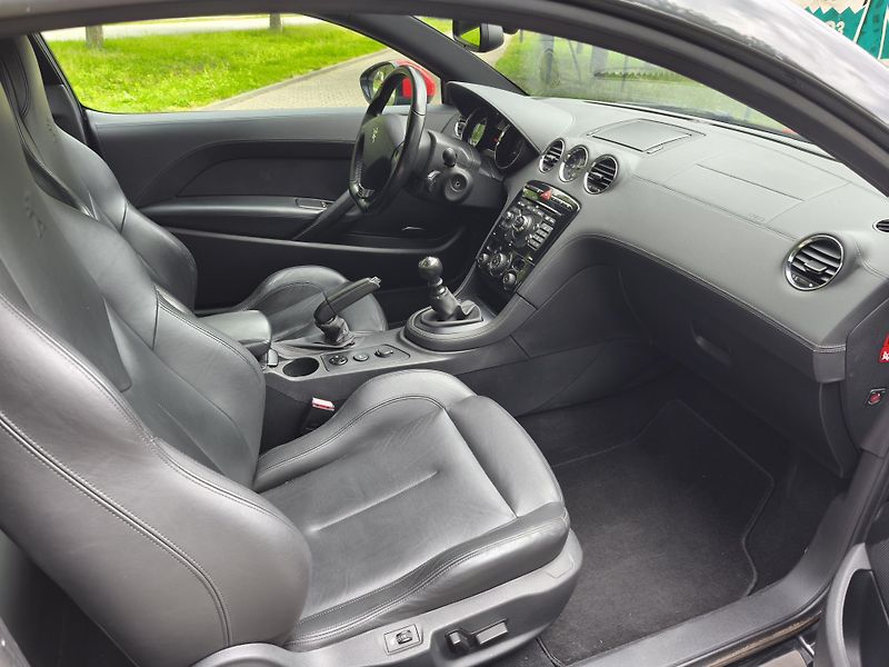 Peugeot RCZ 2.0 Hdi 120 Kw - fotka 21 z 27