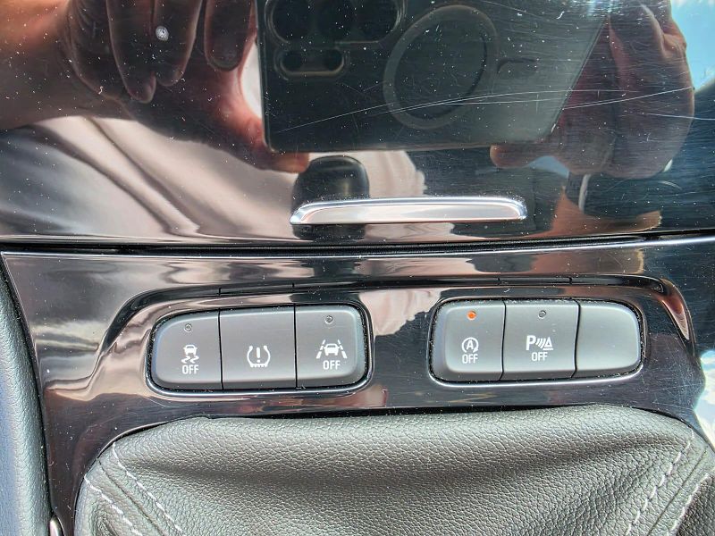 Opel Grandland X 1.5CDTi 96kW Ultimate LED 1Maj - fotka 18 z 27