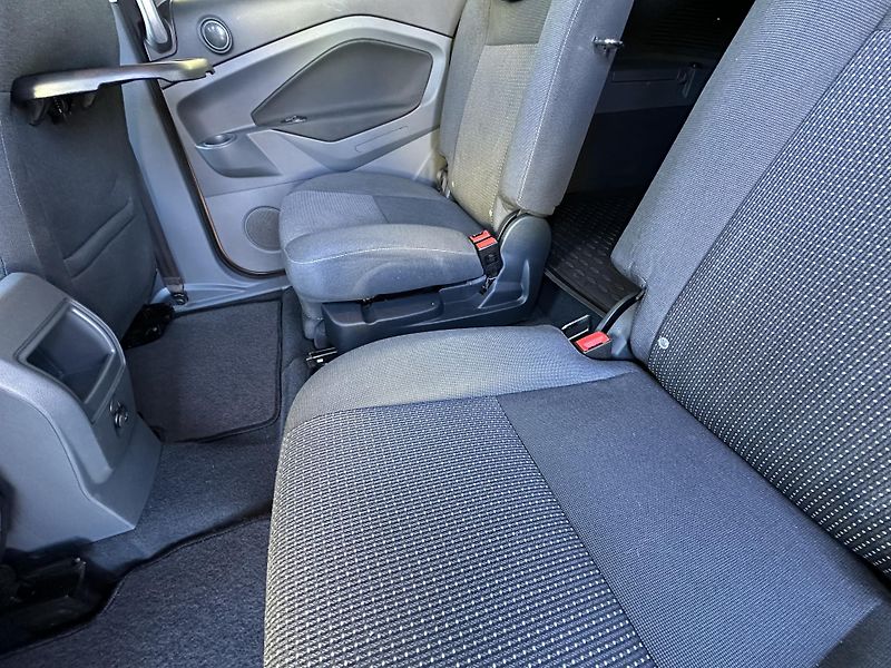 Ford Grand C-MAX (2014) TREND 1.0EB/92kW*2.Maj.*ČR*TZ  - fotka 25 z 36