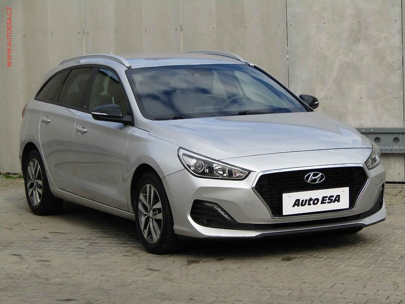 Hyundai i30 (2018) 1.0 T-GDi, 1.maj,ČR - fotografie inzerátu