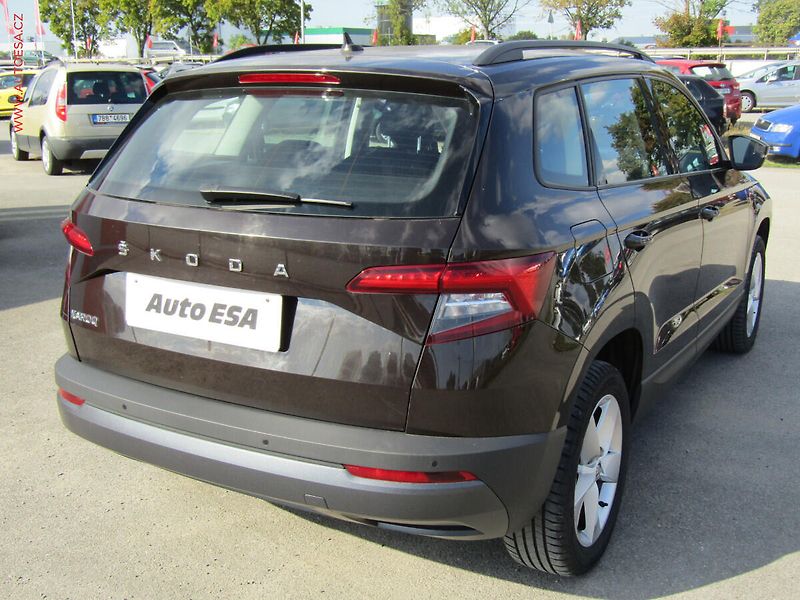 Škoda Karoq (2019) 2.0 TDi, ČR, Ambition - fotka 4 z 21