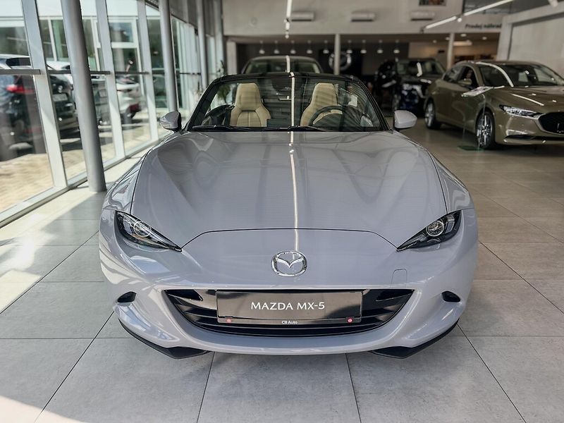 Mazda MX-5 (2026) 1.5L SKYACTIV G - fotka 2 z 20