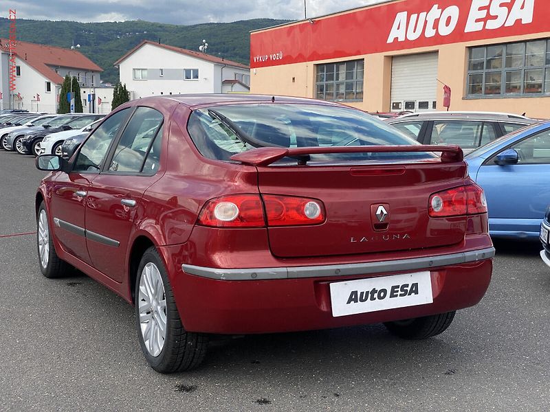 Renault Laguna (2005) 2.0 16V, AC, park.čidla - fotka 6 z 14