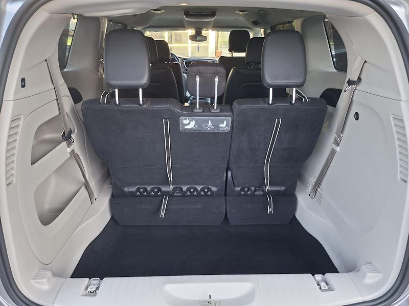 Chrysler Pacifica (2017) 3,6L V6 Touring L PLUS,DVD,And - fotka 14 z 35