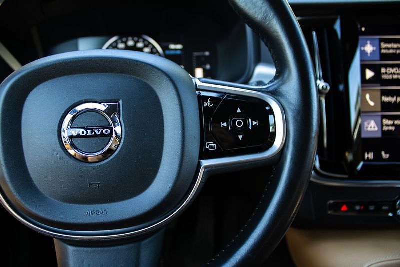 Volvo V90 - fotka 16 z 20