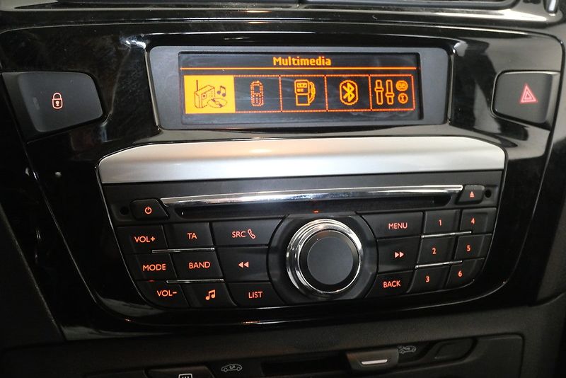 Peugeot 301 - fotka 16 z 19