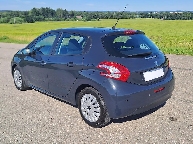 Peugeot 208 (2015) 1.0 PĚKNÝ STAV - fotka 7 z 22