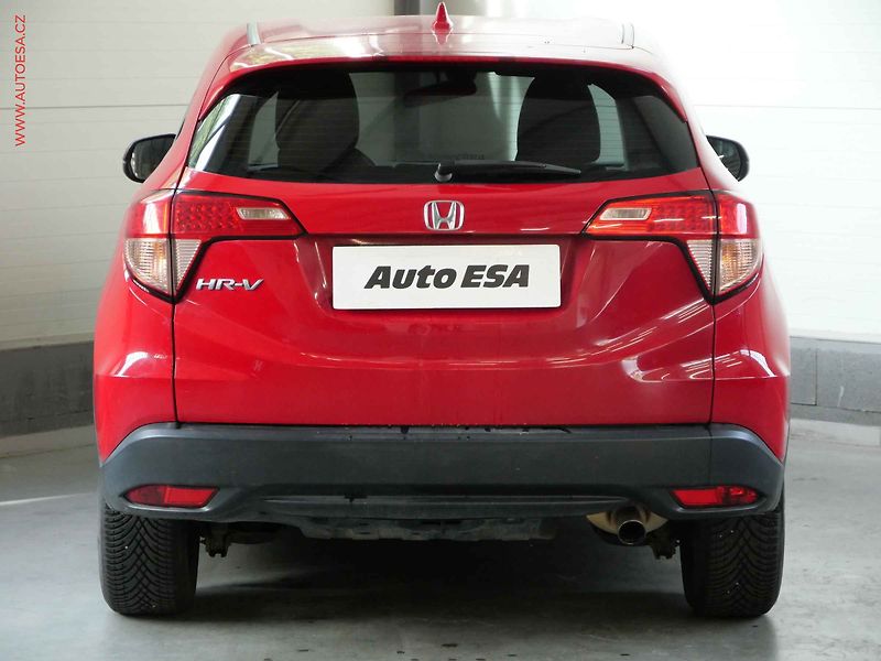 Honda HR-V (2017) 1.5 i-VTEC, ČR, Comfort - fotka 5 z 22