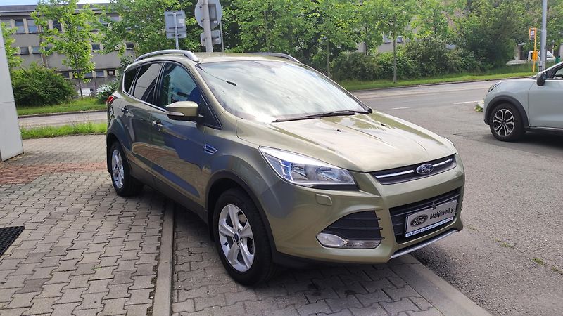 Ford Kuga (2014) - fotka 4 z 23