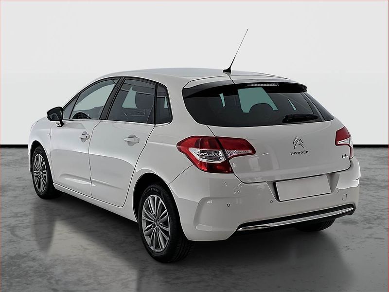 Citroën C4 (2012) Exclusive 1.6 HDi, Serv.kniha - fotka 4 z 19