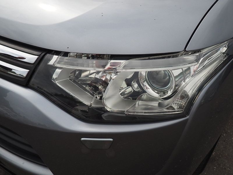 Mitsubishi Outlander (2014) 2.2 D-ID AT Instyle, AWD, 7m - fotka 7 z 41
