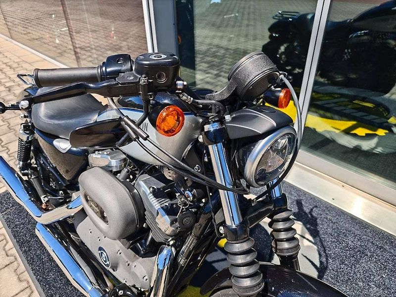 Harley-Davidson XL 1200N Sportster 1200 Nightster (2012) - fotka 8 z 19