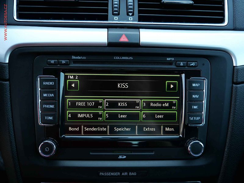 Škoda Superb (2011) 2.0TDi 4x4, ČR, DSG, navi - fotka 16 z 18